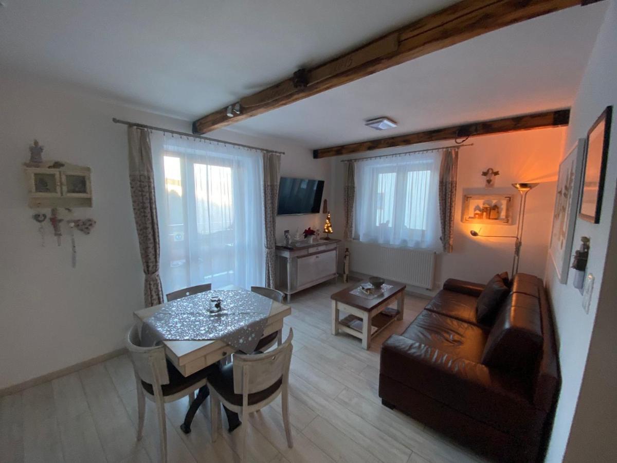 Maliarik Apartment เดมานอฟสกา โดลินา ภายนอก รูปภาพ